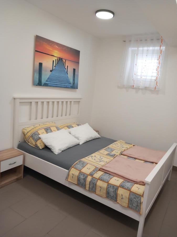 Apartmani Nizic Jadranovo Exterior photo
